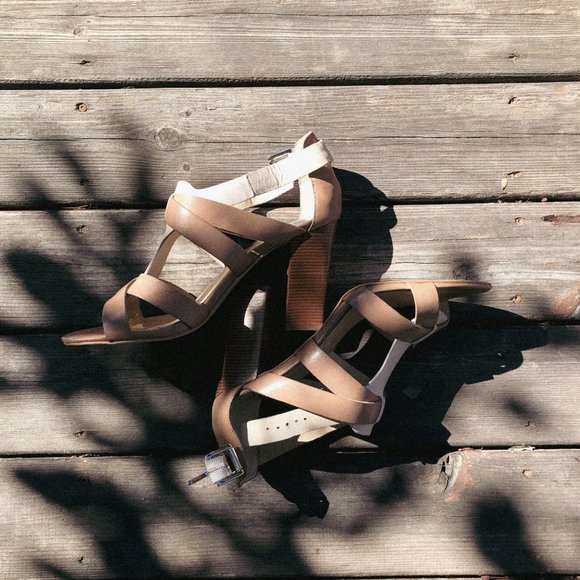 VGUC Michael Kors Lee T Strap Heeled Sandals - Picture 4 of 5